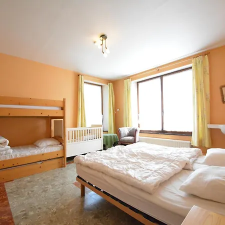 Spacious Retreat, Daverdisse, Cleaning Included Hébergement de vacances Daverdisse