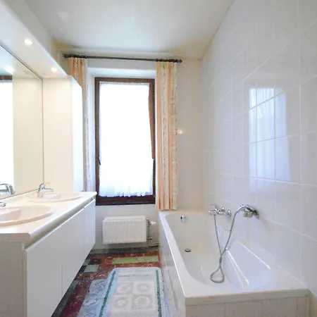 Spacious Retreat, Daverdisse, Cleaning Included *