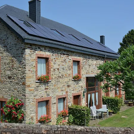 Spacious Retreat, Daverdisse, Cleaning Included Hébergement de vacances *