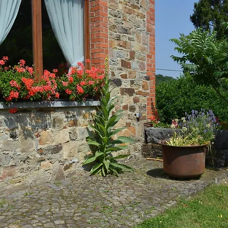 Spacious Retreat, Daverdisse, Cleaning Included Hébergement de vacances Daverdisse